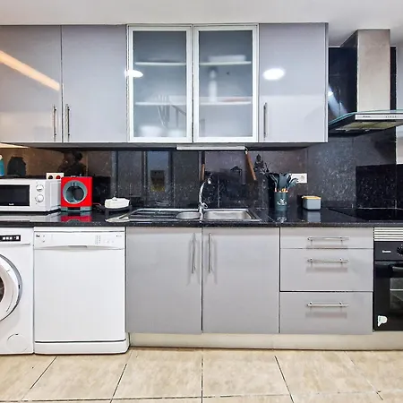 Villa Mongos - By Bedzy