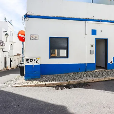 Villa Mongos - By Bedzy Alvor